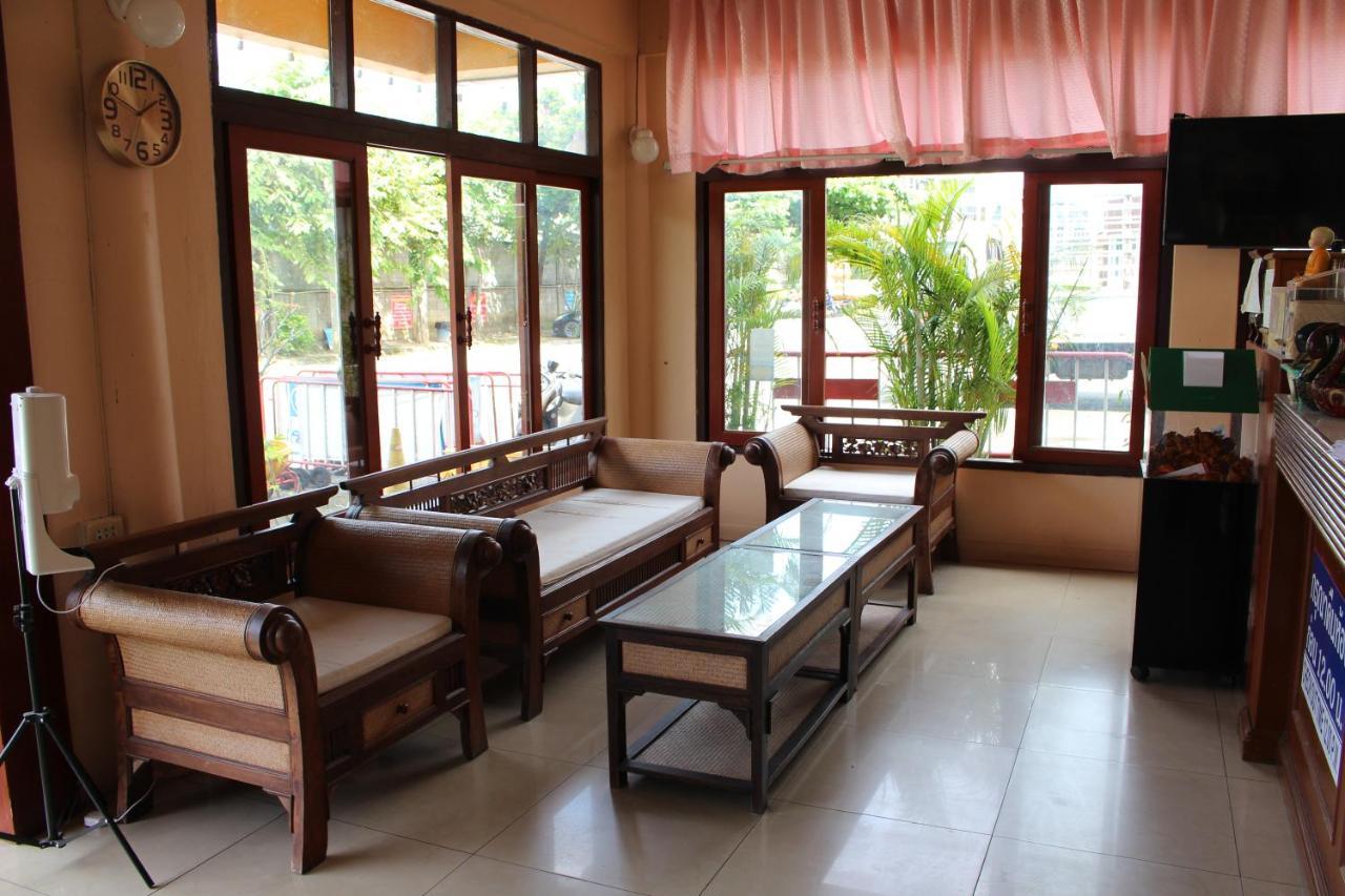 Oyo 75409 Premium The Family Hotel Chiang Mai Zewnętrze zdjęcie