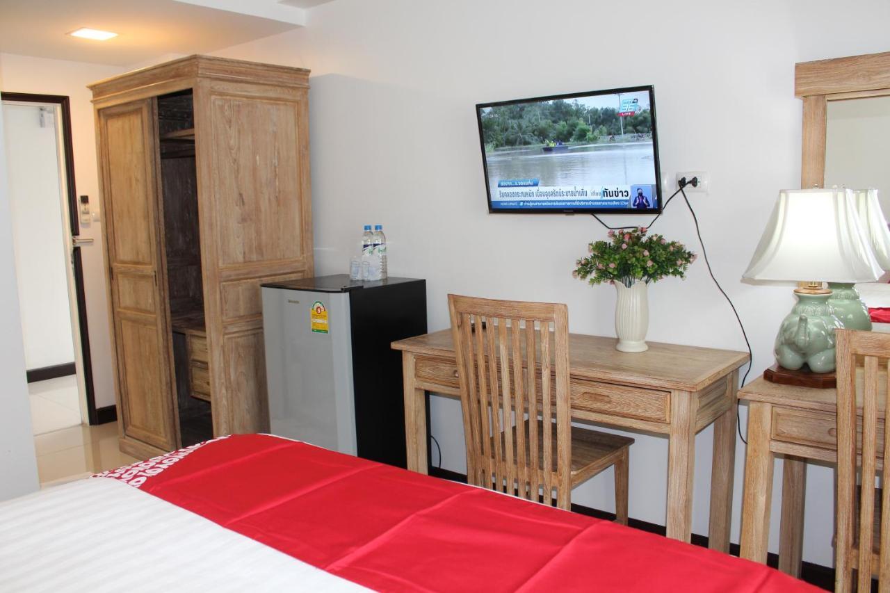 Oyo 75409 Premium The Family Hotel Chiang Mai Zewnętrze zdjęcie